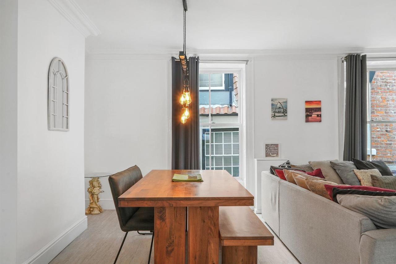 30 Percent Off! The Central Whitby Gem - 4 Bedrooms المظهر الخارجي الصورة